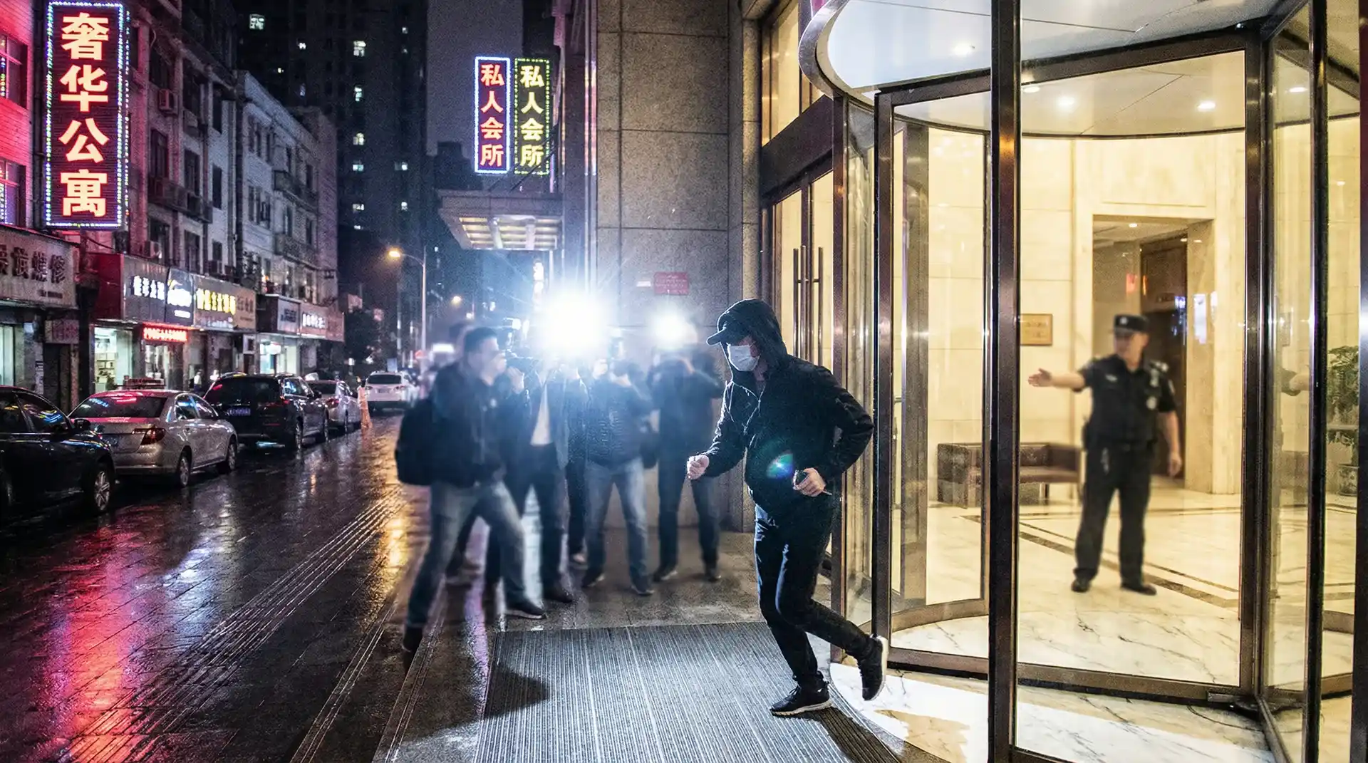 厚黑 | 厚黑最新入口 - 网红爆料厚黑传媒交流社区 - 公寓楼下记者围堵